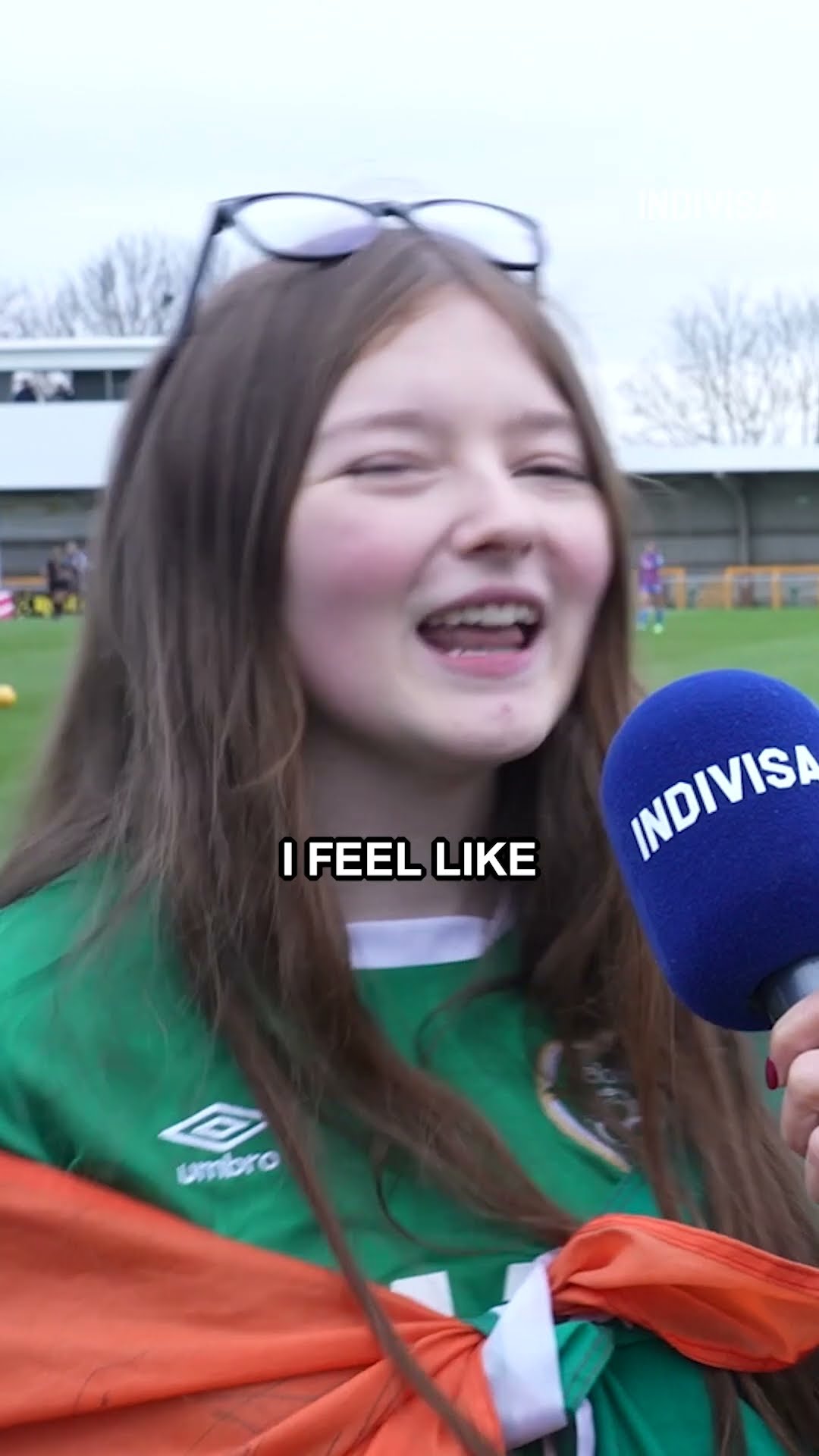 足球赛场上 足球赛场上